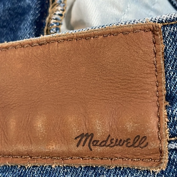 Madewell Momjean size 26 Blue Medium Wash Distressed high rise high Waisted - Picture 8 of 13